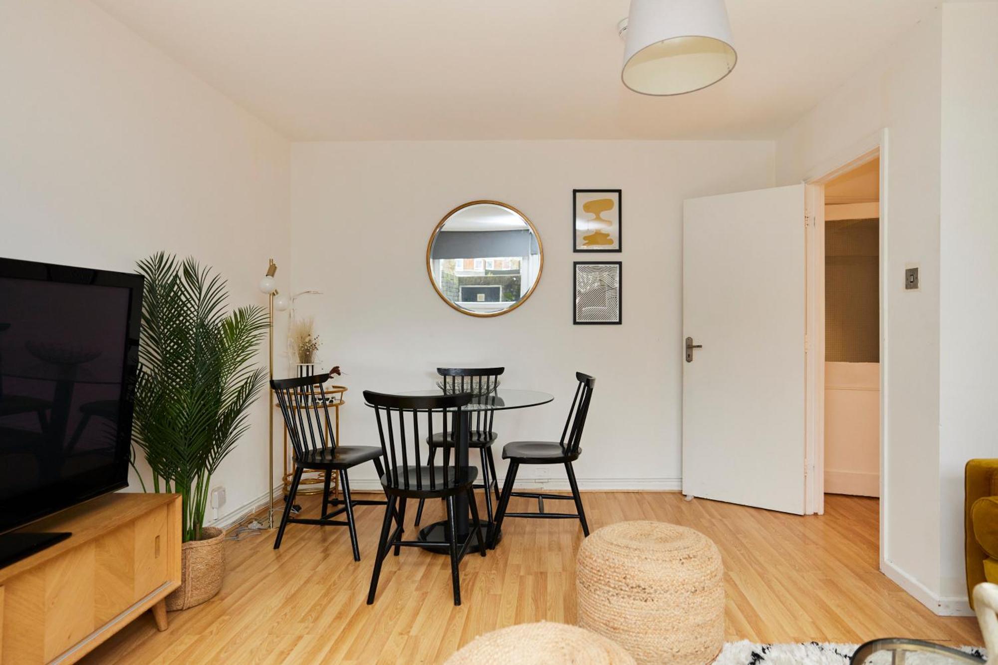 The Kennington Park Crib - Lovely 2Bdr Flat With Garden London Kültér fotó