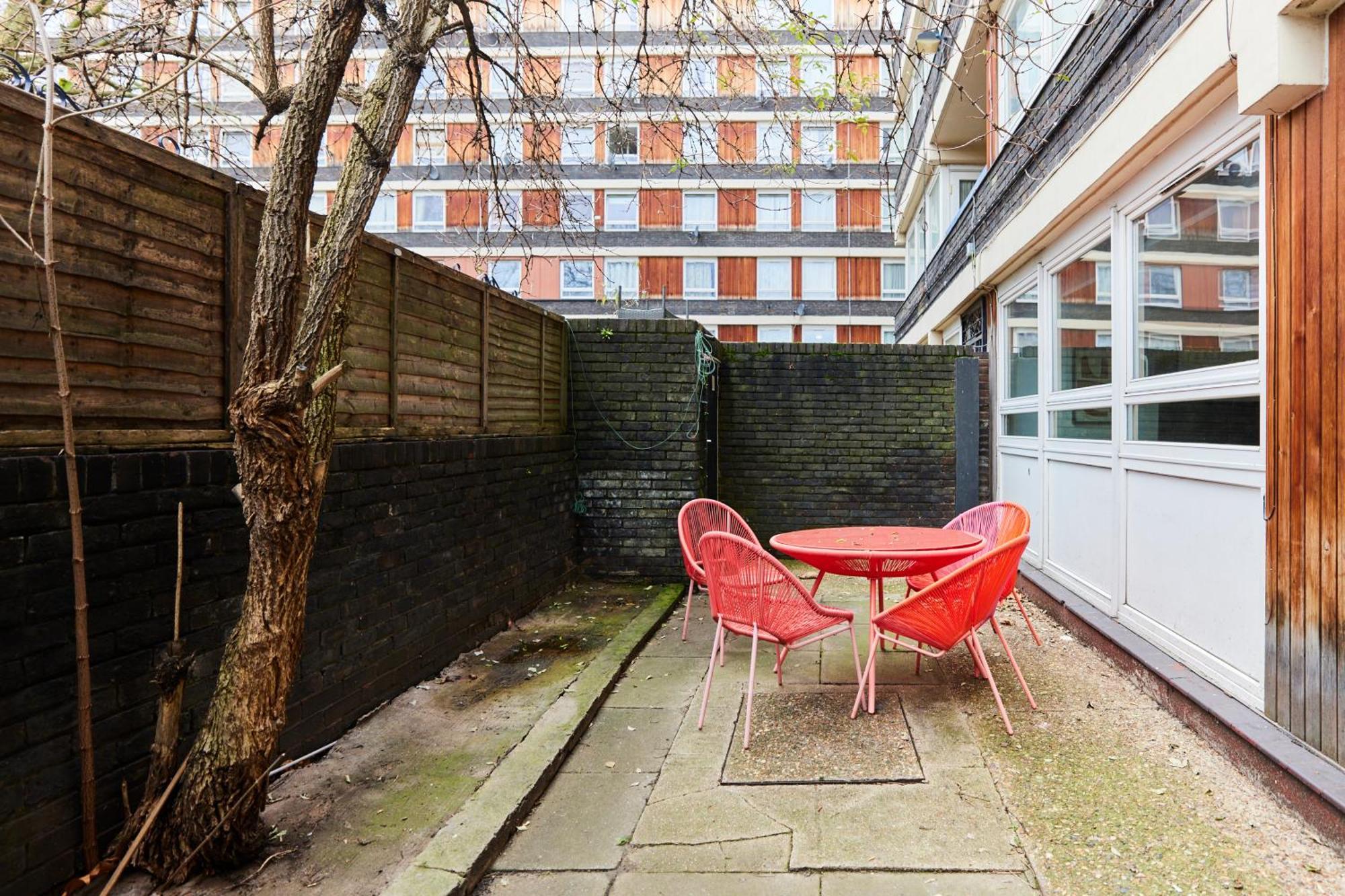 The Kennington Park Crib - Lovely 2Bdr Flat With Garden London Kültér fotó